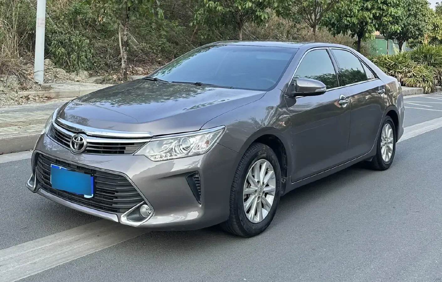 2015 Toyota Camry 2.0L 167HP L4 6AT