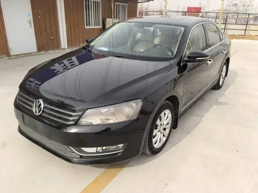 2011 Volkswagen Passat 1.8T 160HP L4 7DCT