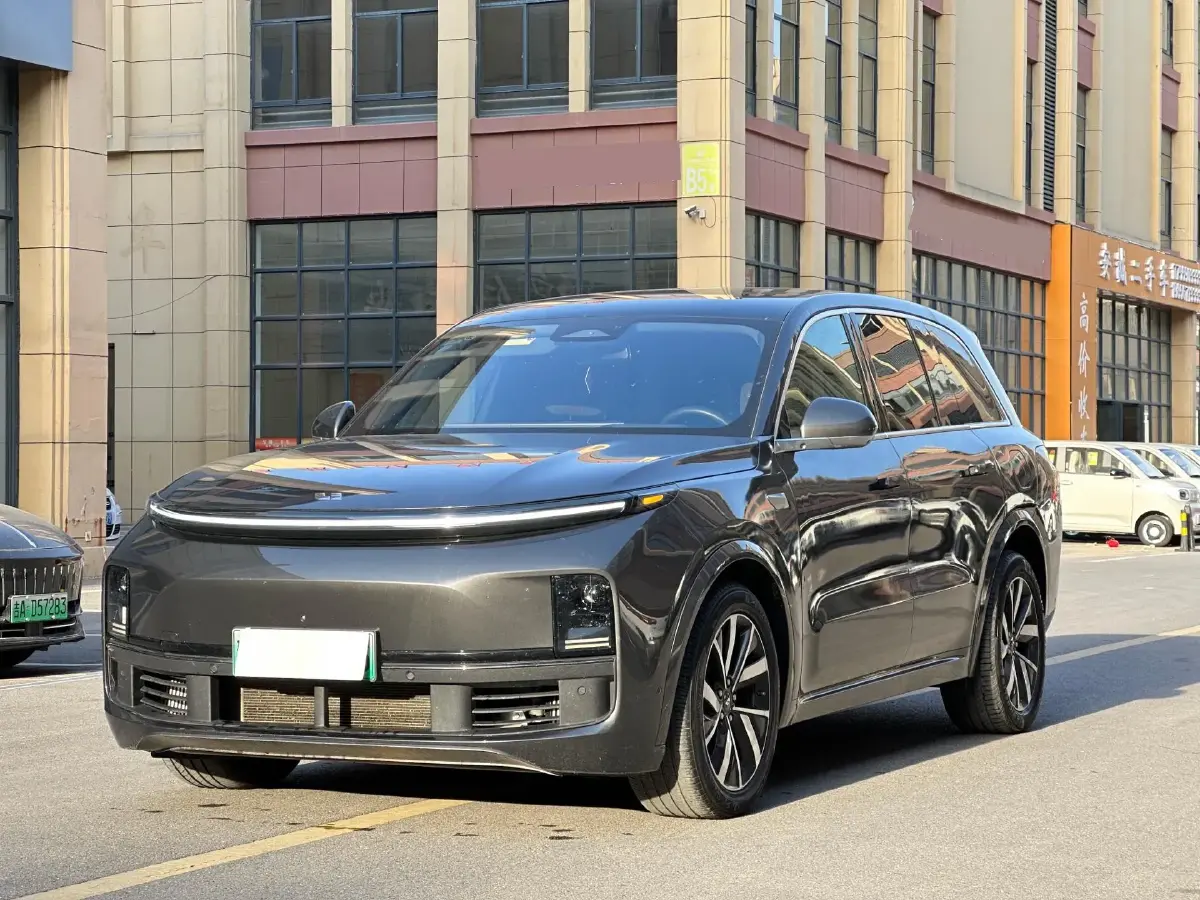 2023 Li L8 Range Extended 154HP REEV 40.9KWH