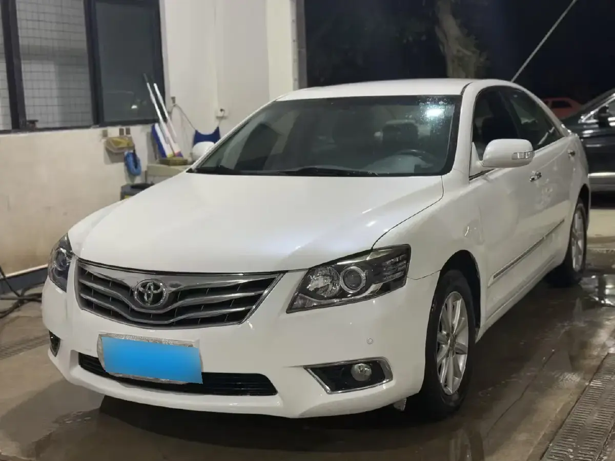 2013 Toyota Camry 2.0L 147HP L4 4AT