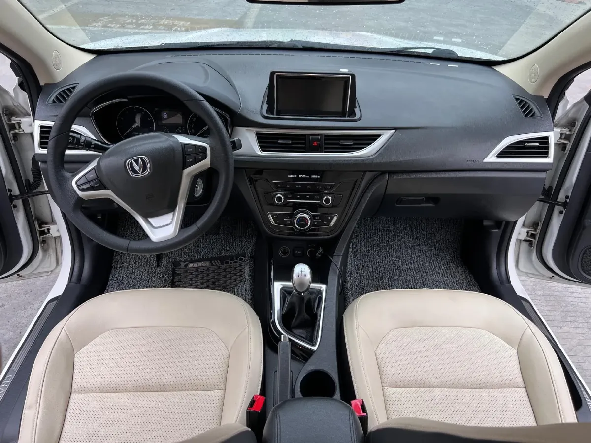 2015 ChangAn Alsvin V7 1.6L 124HP L4 5MT,autocango,china used car exporter,china ev exporter,chinese used car exporter,chinese used ev exporter