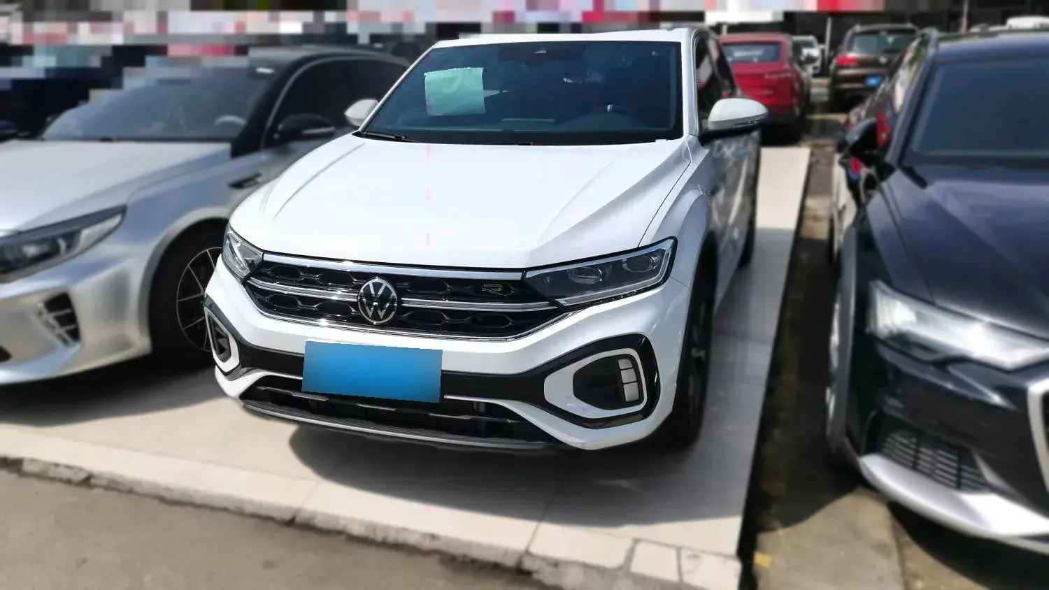 2024 Volkswagen T-Roc 1.5T 160HP L4 7DCT