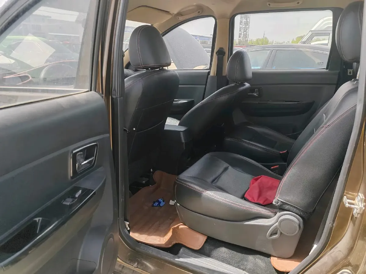 2015 LiFan LeTu 1.5L 109HP L4 5MT,autocango,china used car exporter,china ev exporter,chinese used car exporter,chinese used ev exporter