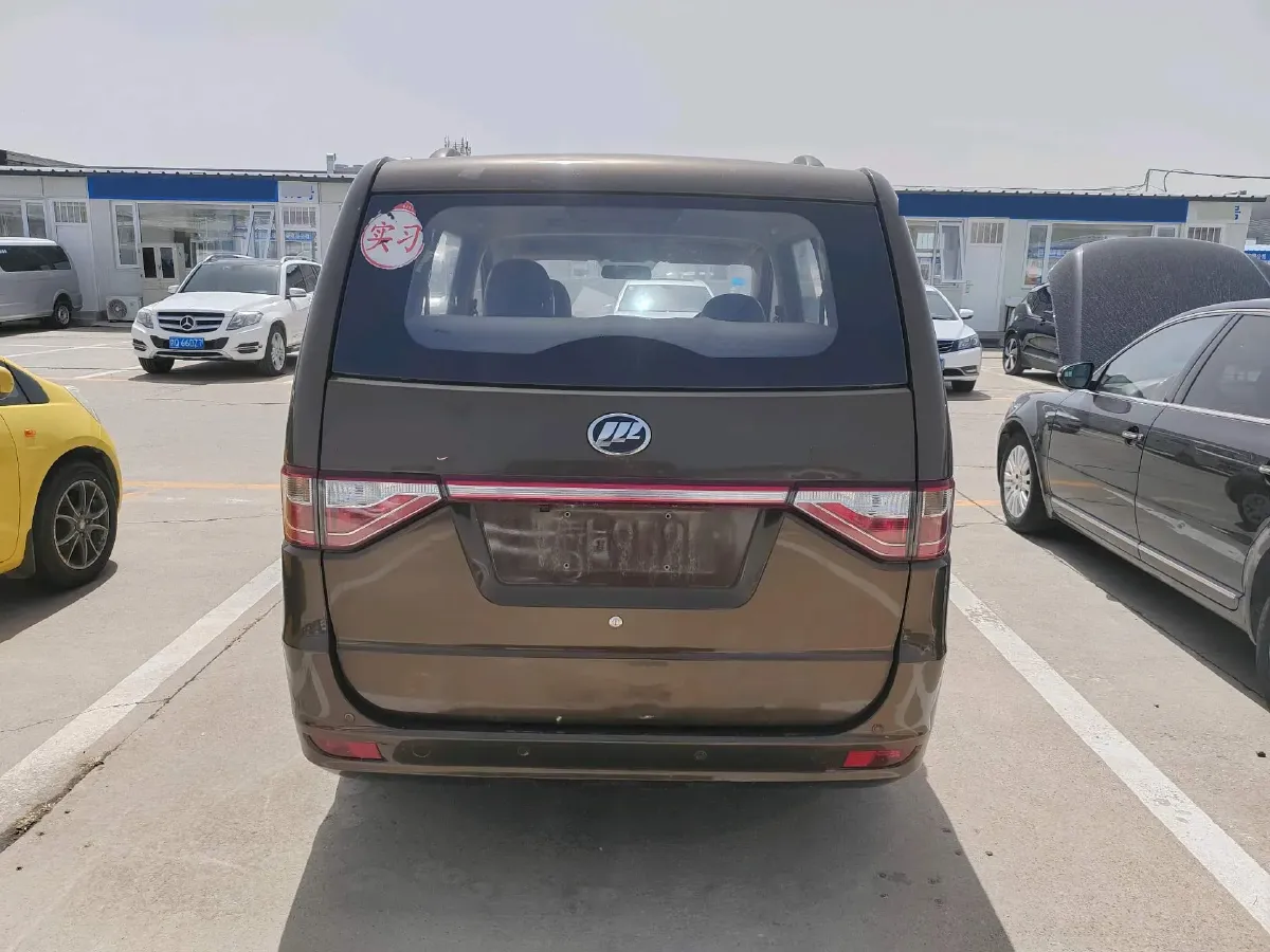 2015 LiFan LeTu 1.5L 109HP L4 5MT,autocango,china used car exporter,china ev exporter,chinese used car exporter,chinese used ev exporter