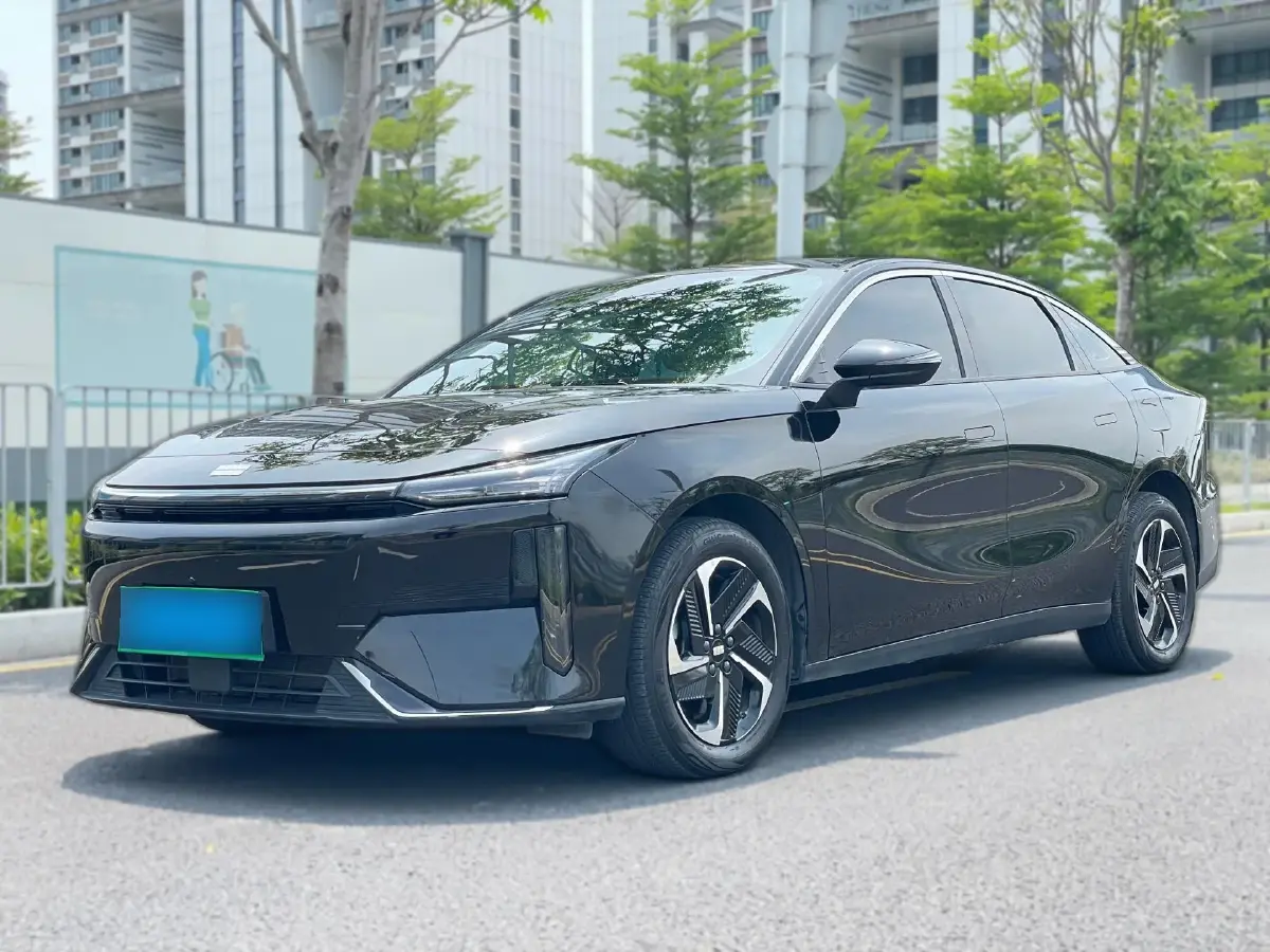 2023 Geely Galaxy L6 1.5T 163HP L4 3DHT PHEV