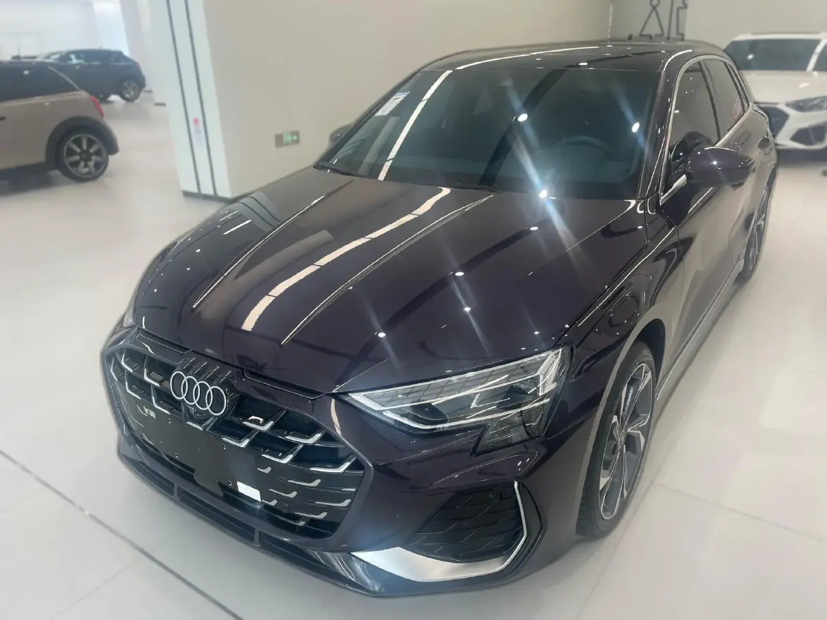 2025 Audi A3 1.5T 160HP L4 7DCT