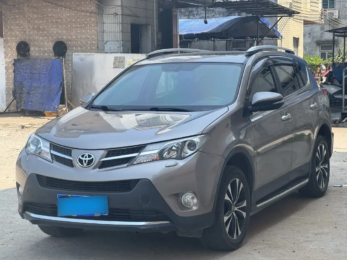 2015 Toyota RAV4 2.5L 180HP L4 6AT