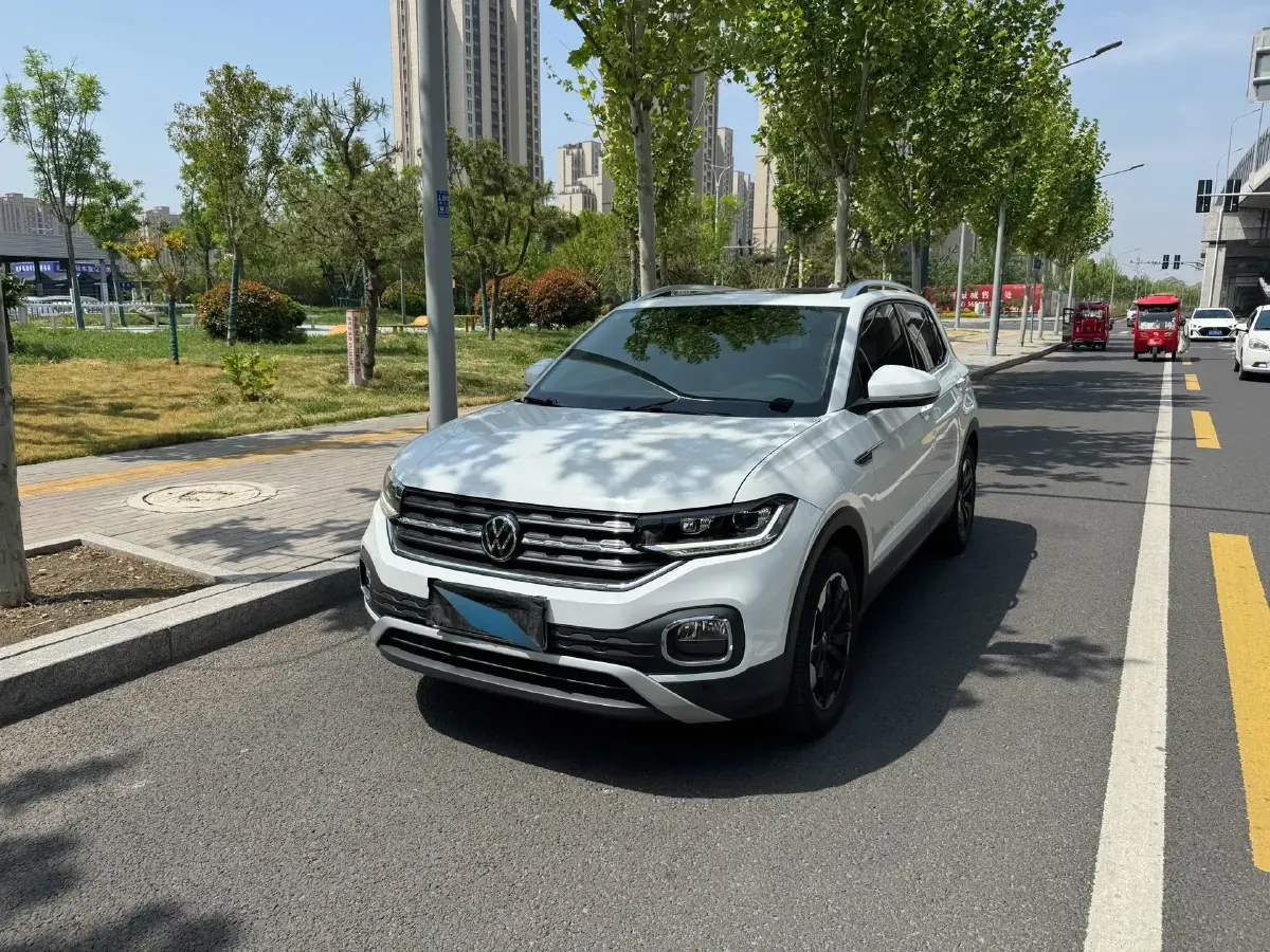 2021 Volkswagen Tacqua 1.2T 116HP L4 7DCT