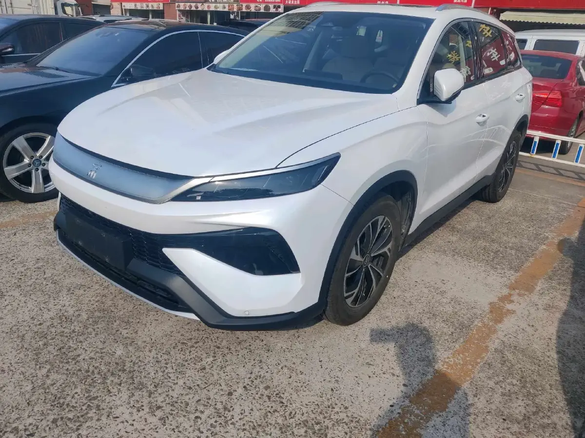 2025 BYD Song Pro 1.5L 101HP L4 E-CVT PHEV 18.3KWH