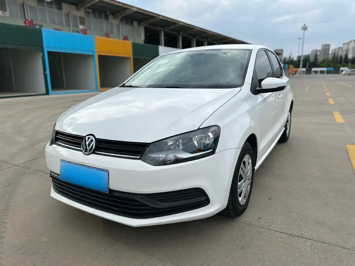 2014 Volkswagen Polo 1.4L 90HP L4 5MT