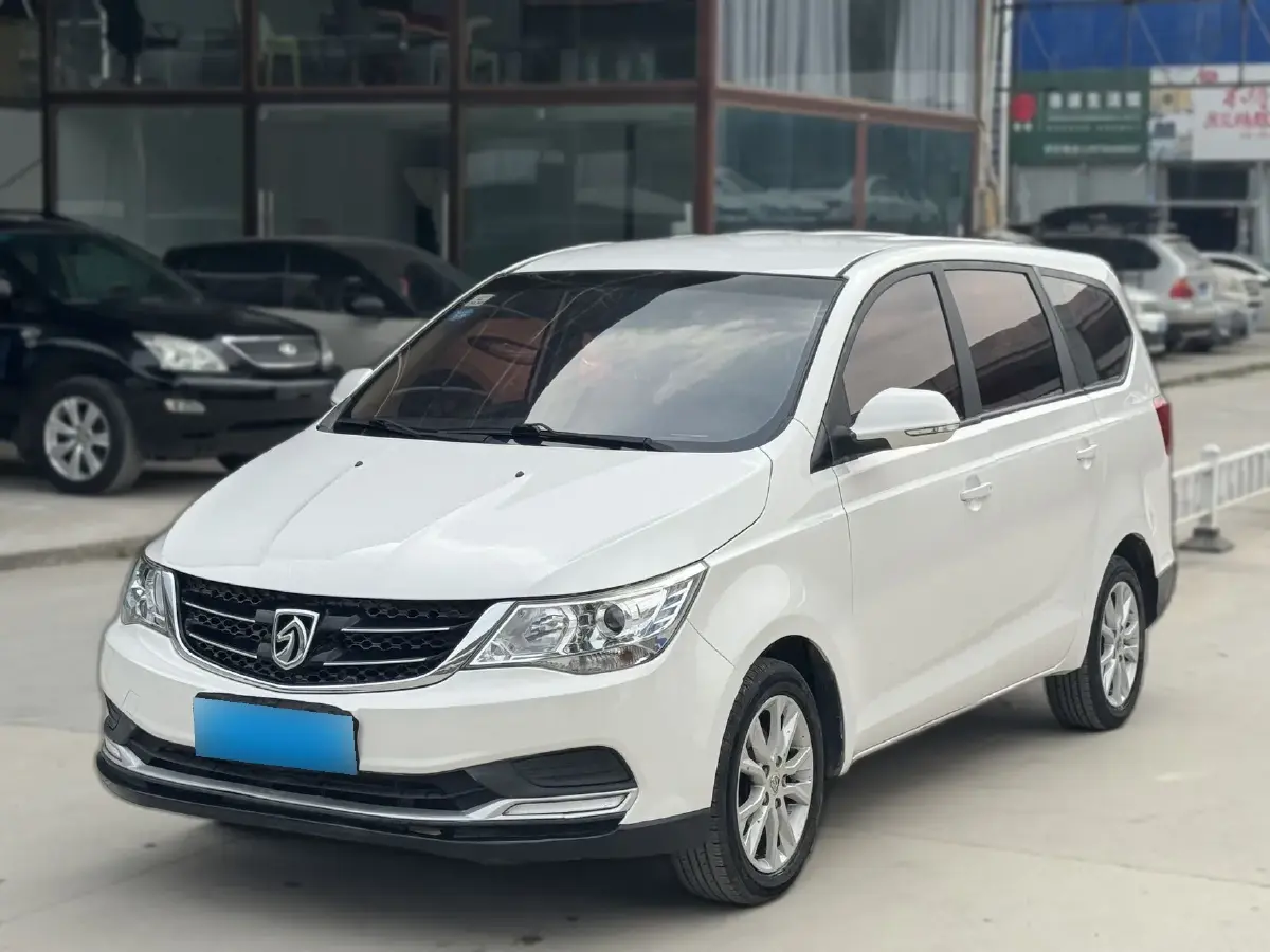 2016 BaoJun 730 1.5L 112HP L4 5MT