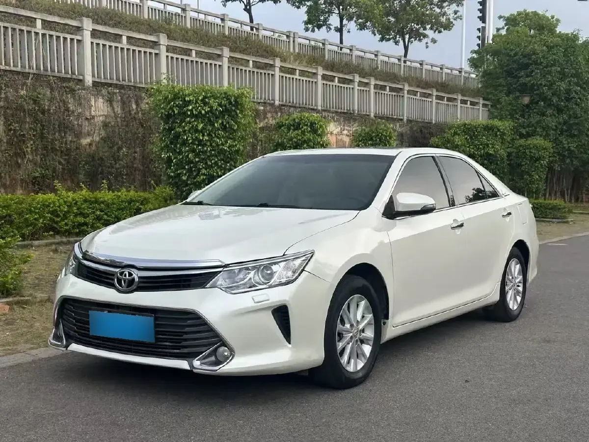 2016 Toyota Camry 2.0L 167HP L4 6AT