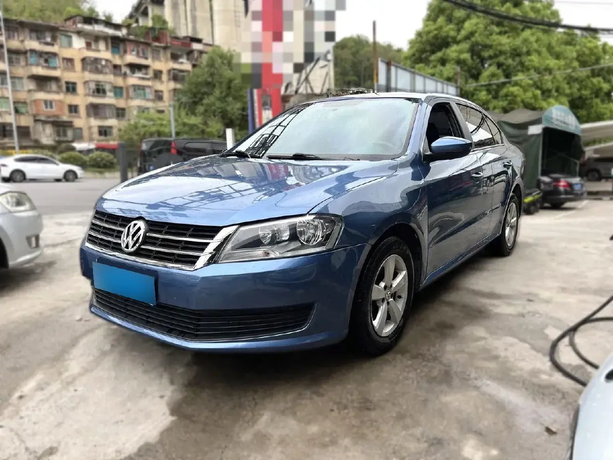 2013 Volkswagen Lavida 1.6L 110HP L4 5MT