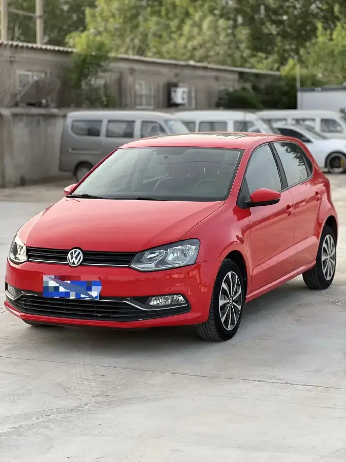 2016 Volkswagen Polo 1.6L 110HP L4 5MT