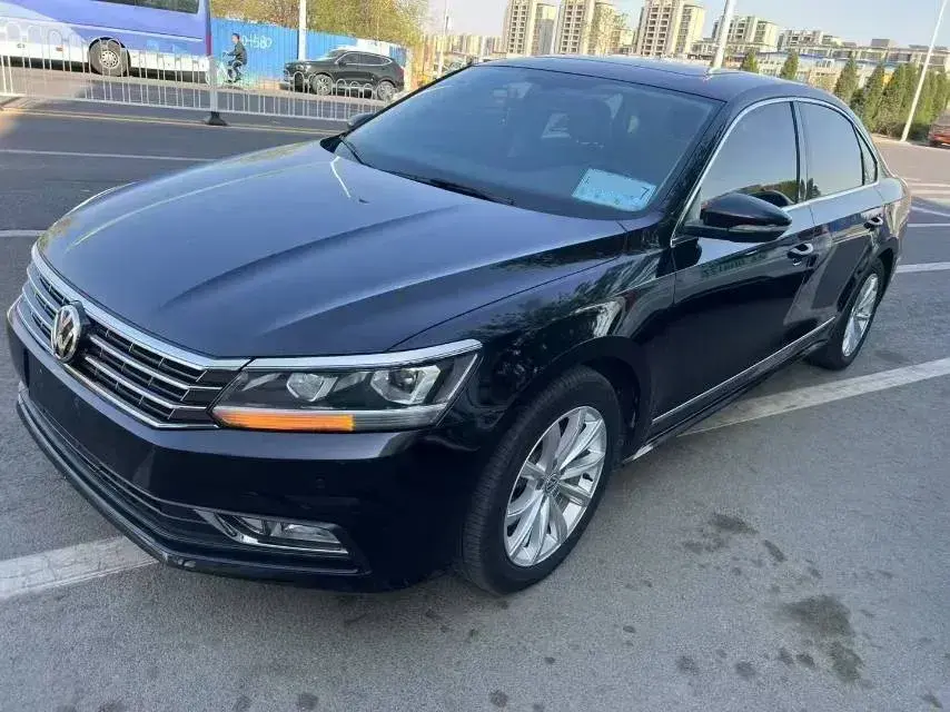 2017 Volkswagen Passat 1.8T 180HP L4 7DCT