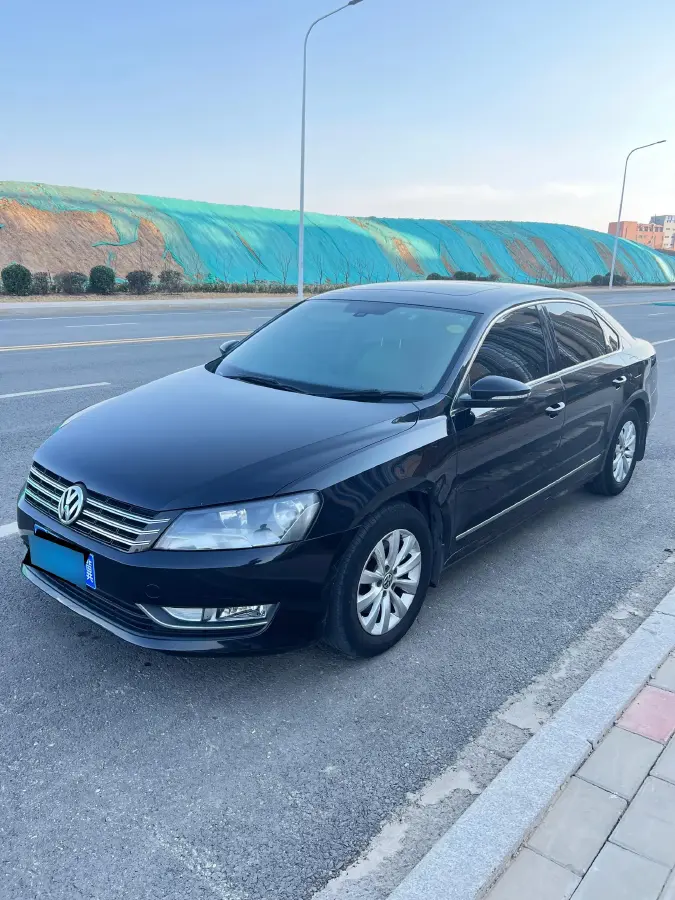 2014 Volkswagen Passat 1.8T 160HP L4 7DCT