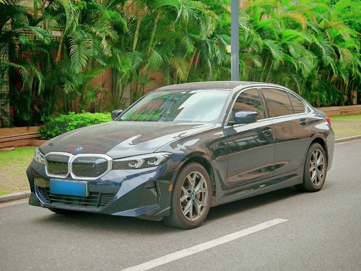 2022 BMW i3 BEV 70KWH