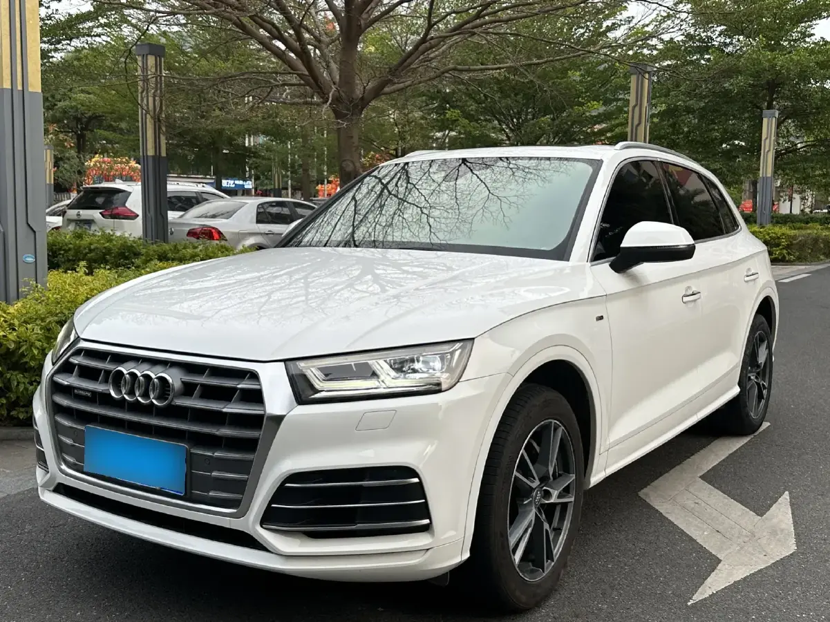 2018 Audi Q5L 2.0T 190HP L4 7DCT