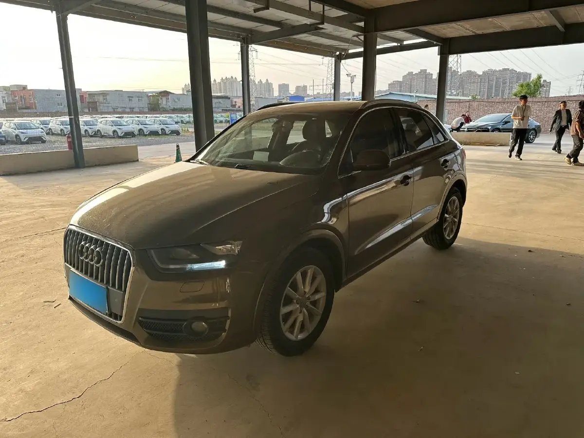 2015 Audi Q3 2.0T 170HP L4 7DCT