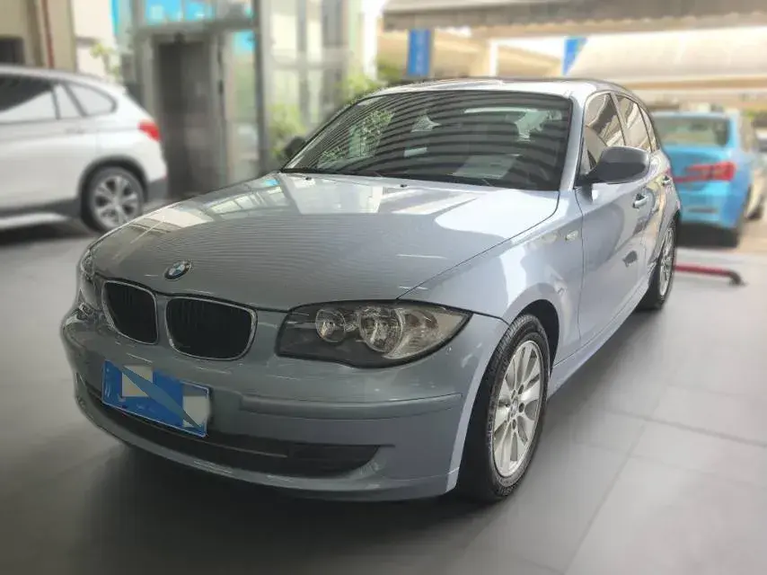 2010 BMW 1 Series 2.0L 156HP L4 6AT