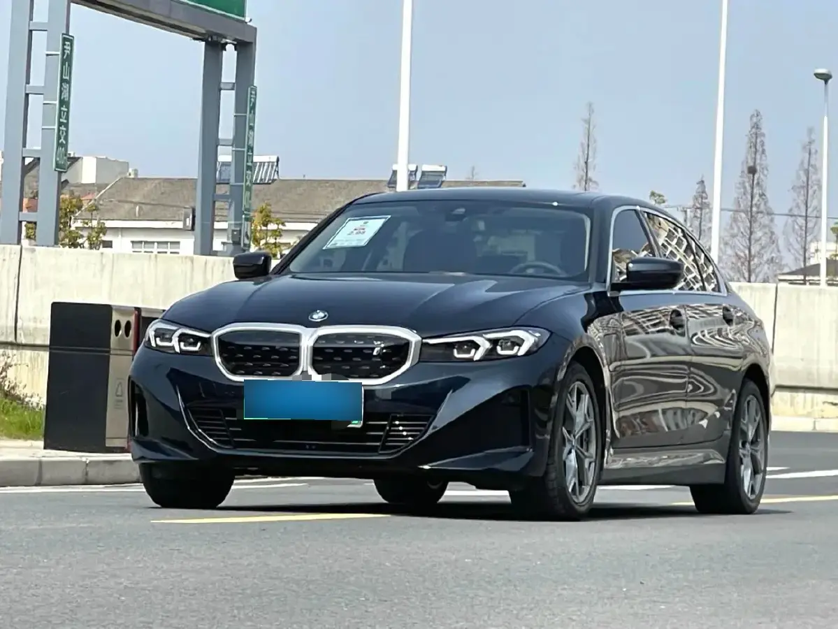 2024 BMW i3 BEV 70KWH