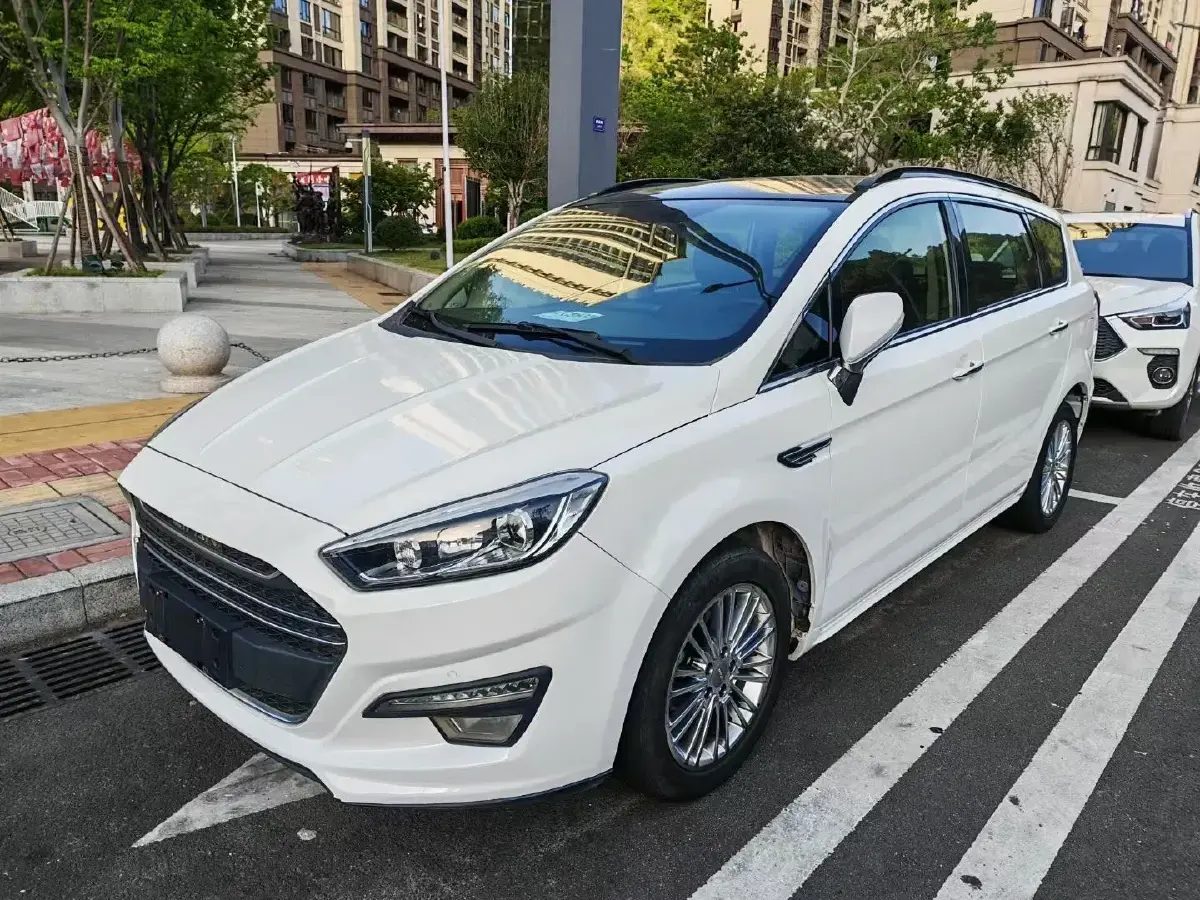 2017 LiFan XuanLang 2.0L 141HP L4 CVT