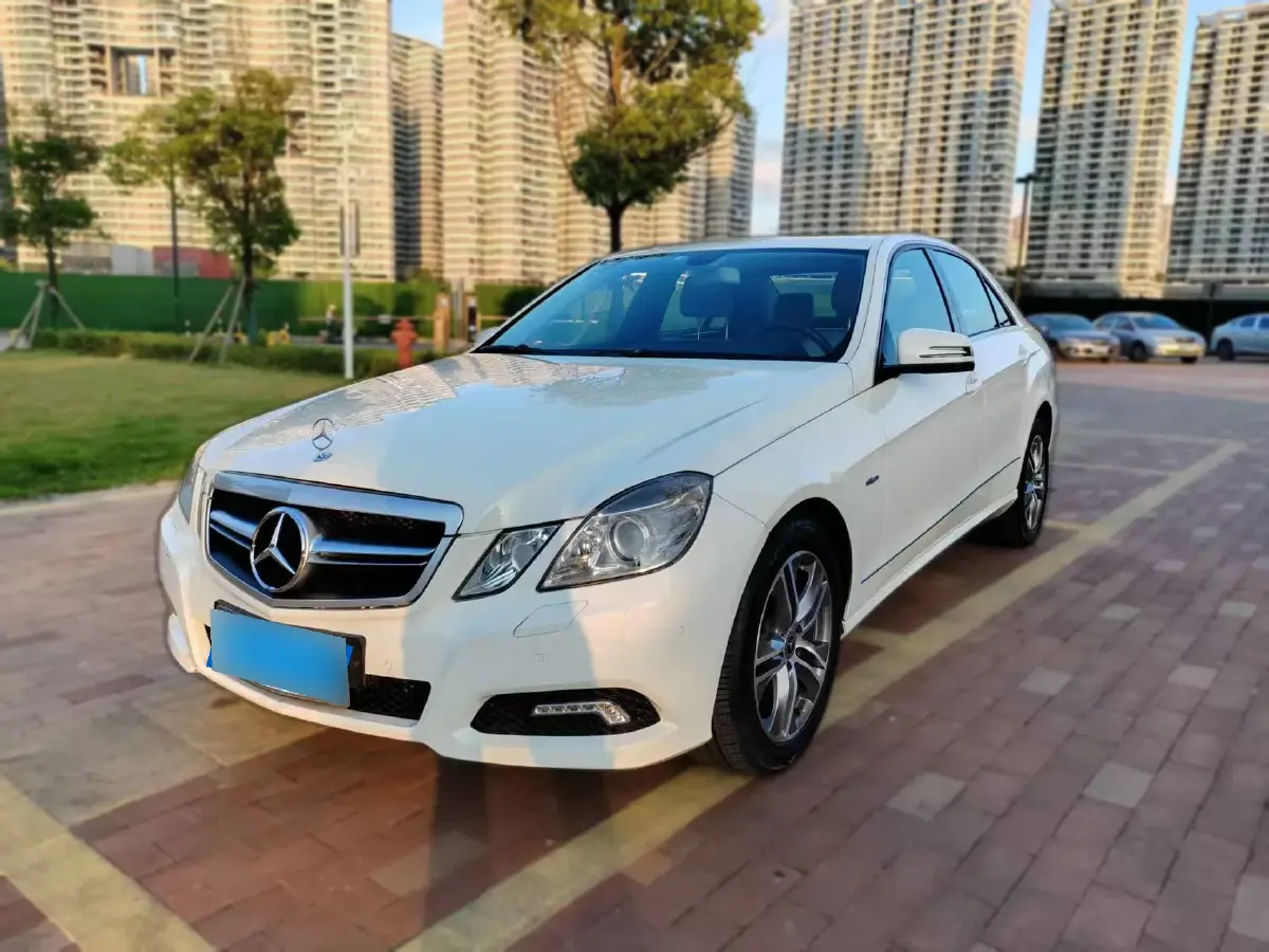 2010 Mercedes-Benz E Class 1.8T 204HP L4 5AT