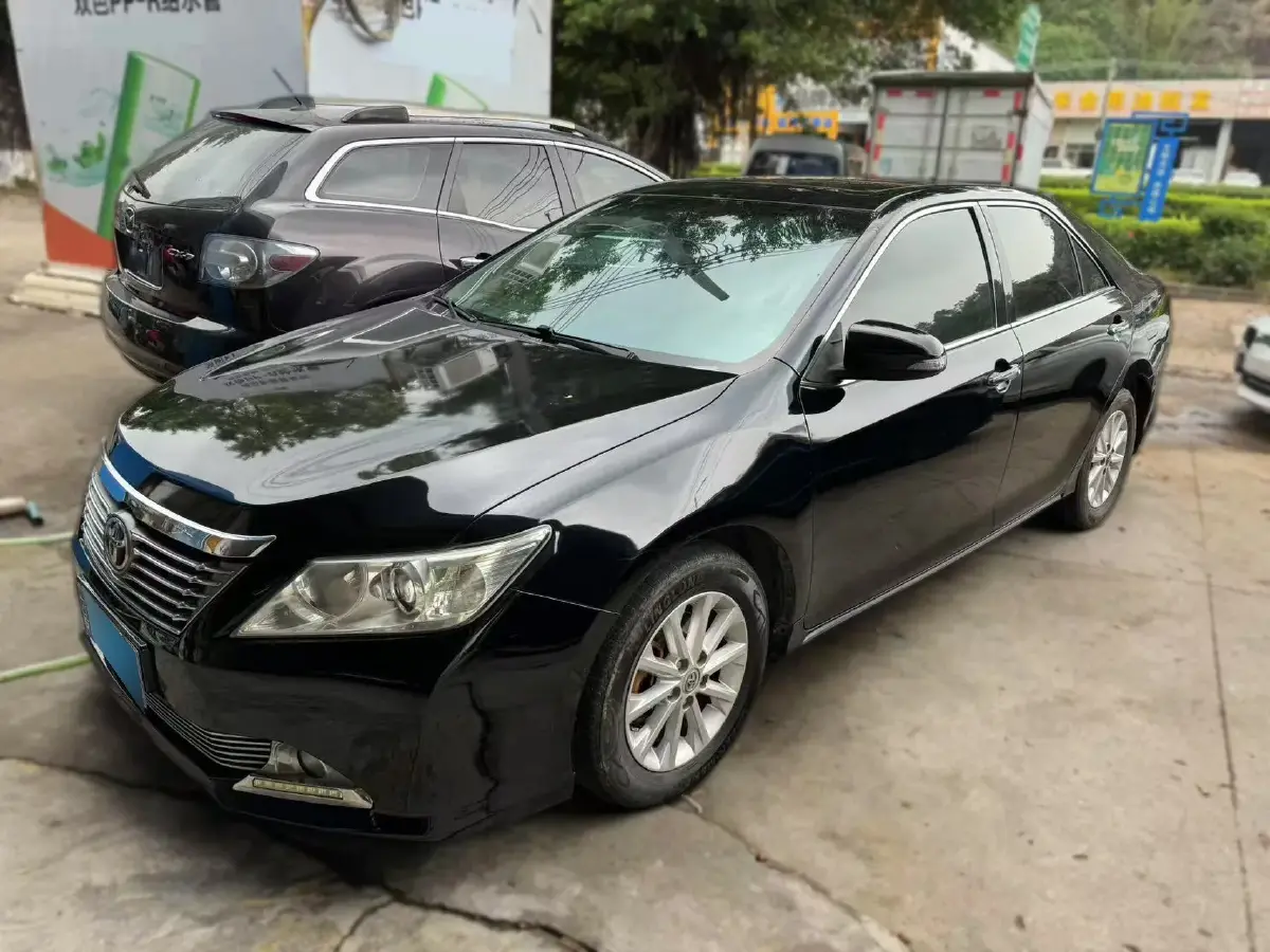 2013 Toyota Camry 2.0L 148HP L4 4AT