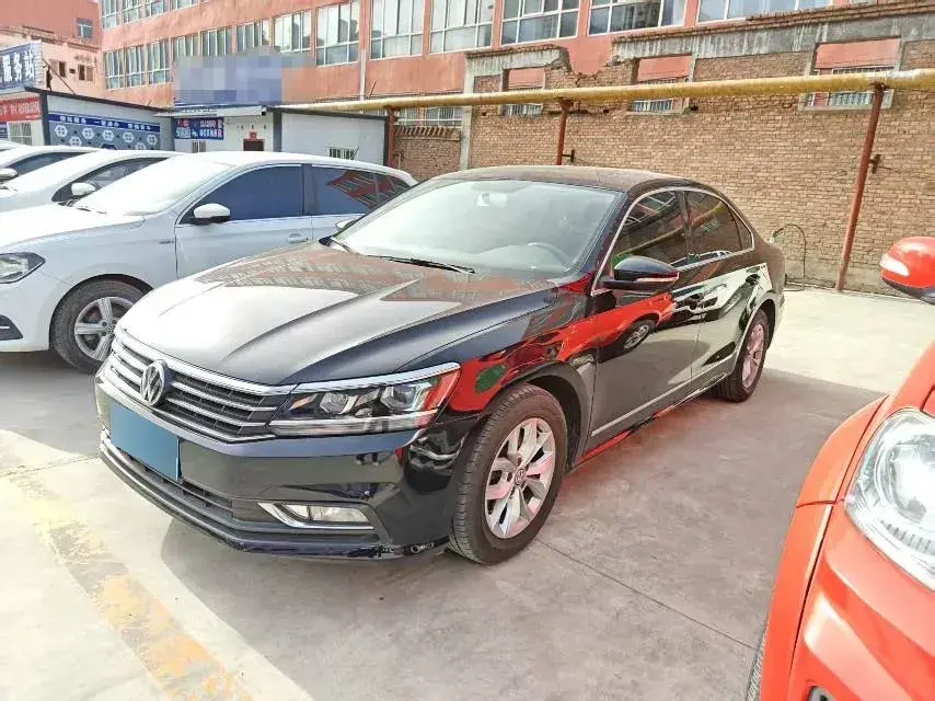 2015 Volkswagen Passat 1.8T 160HP L4 7DCT