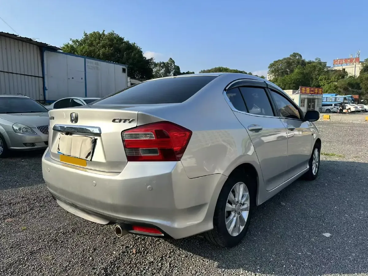 2012 Honda City Classic 1.5L 120HP L4 5AT,autocango,china used car exporter,china ev exporter,chinese used car exporter,chinese used ev exporter