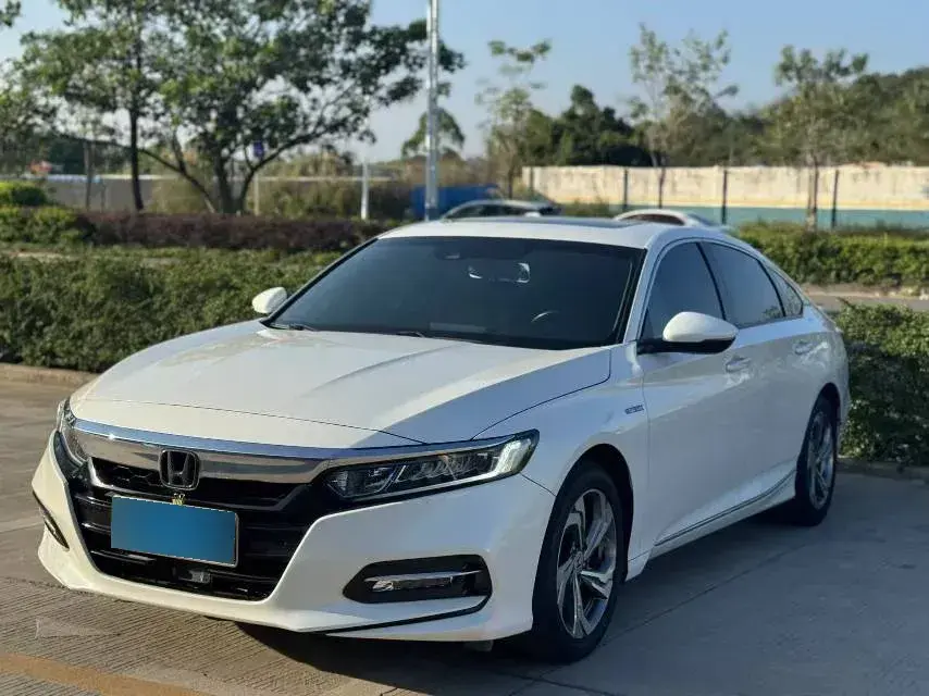 2018 Honda Accord 2.0L 146HP L4 E-CVT Hybrid
