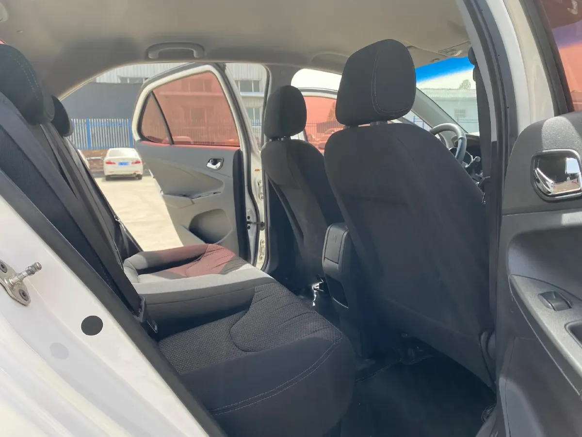 2015 Chery Arrizo 3 1.5L 109HP L4 5MT,autocango,china used car exporter,china ev exporter,chinese used car exporter,chinese used ev exporter