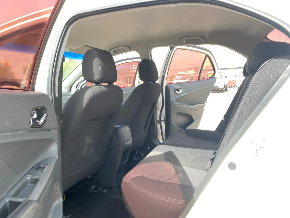 2015 Chery Arrizo 3 1.5L 109HP L4 5MT,autocango,china used car exporter,china ev exporter,chinese used car exporter,chinese used ev exporter