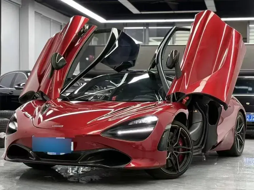 2017 McLaren 720S 4.0T 720HP V8 7DCT