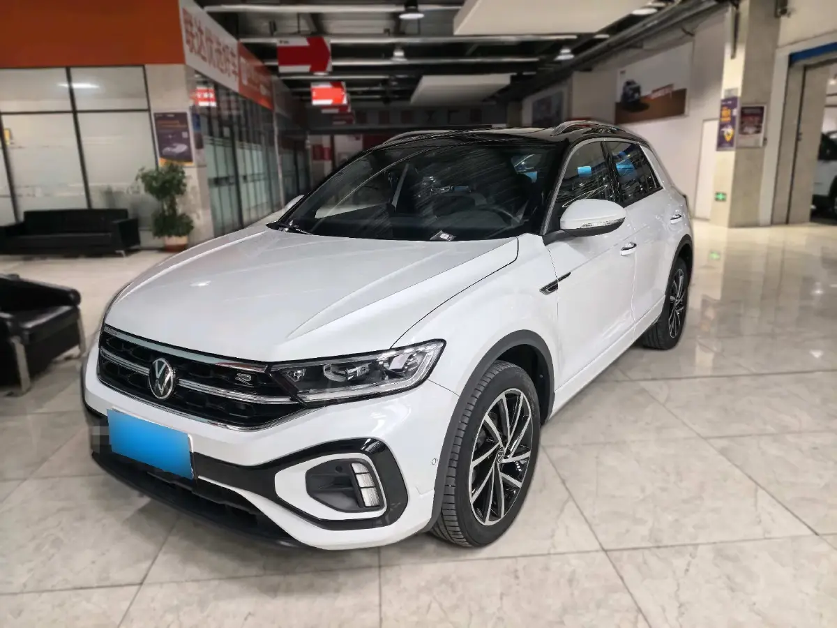 2023 Volkswagen T-Roc 1.5T 160HP L4 7DCT