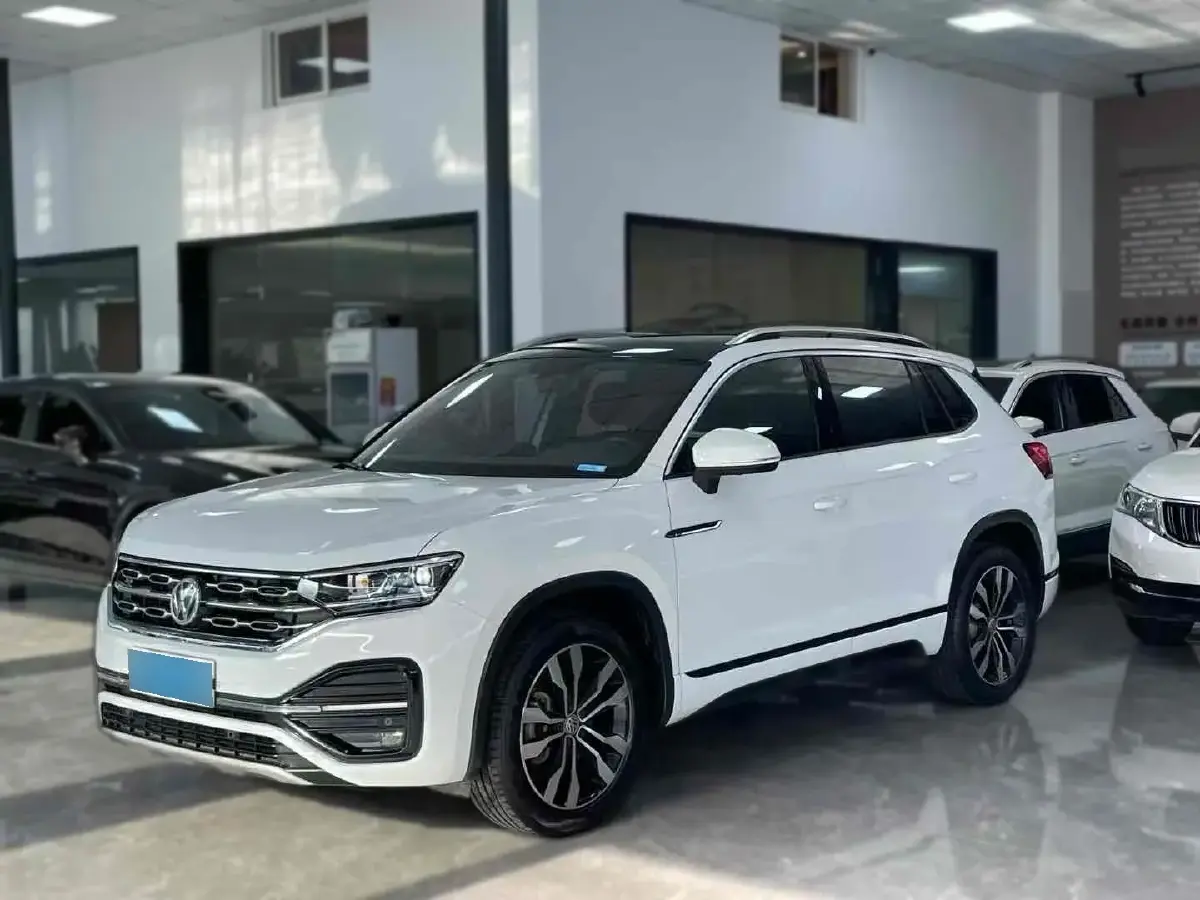 2020 Volkswagen Tayron 2.0T 220HP L4 7DCT