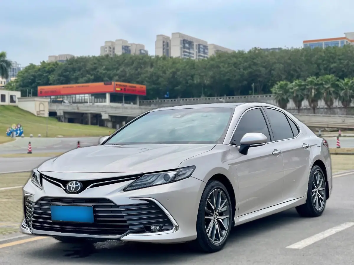 2021 Toyota Camry 2.5L 209HP L4 8AT