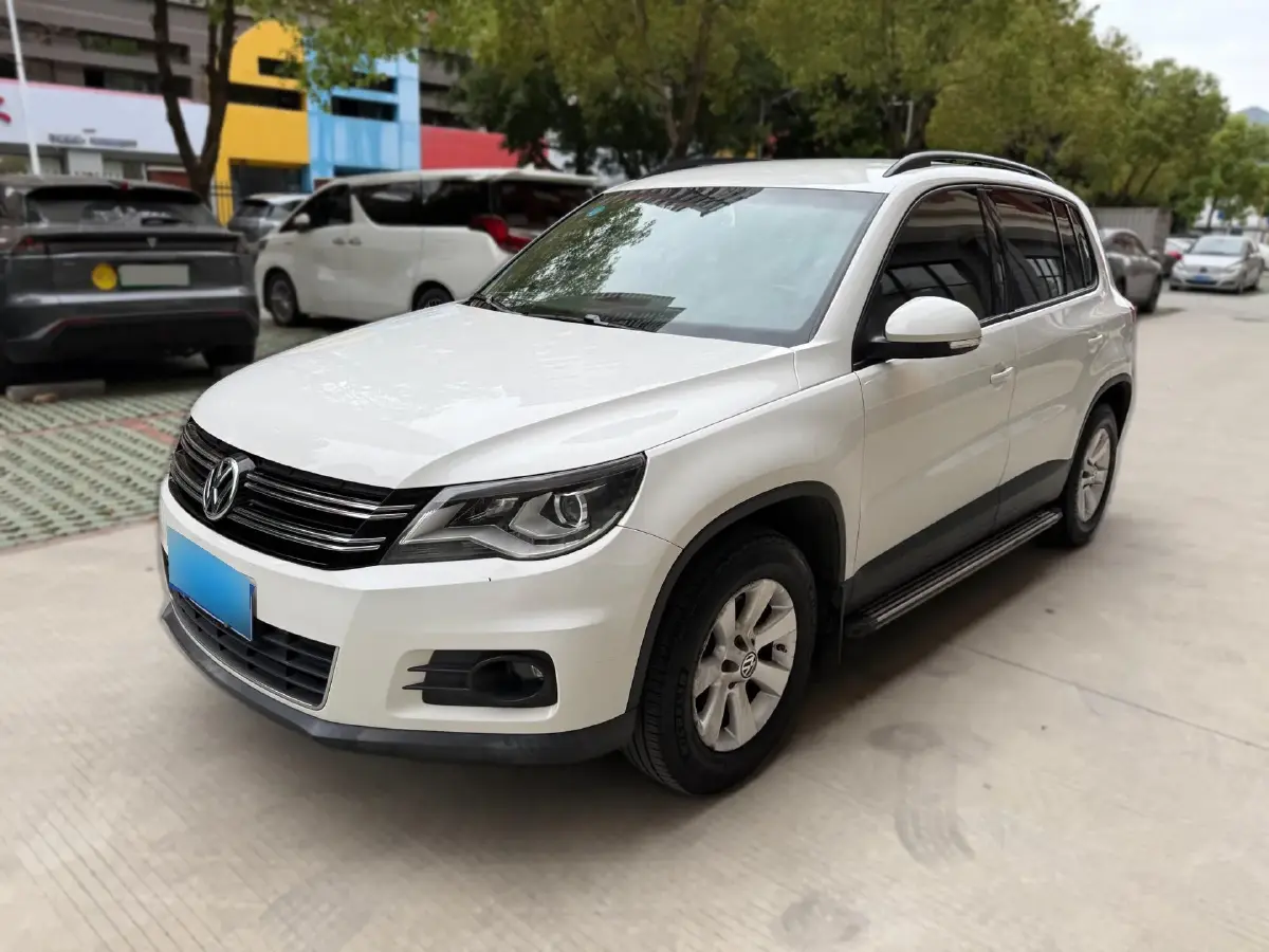 2012 Volkswagen Tiguan 1.8T 160HP L4 6AT
