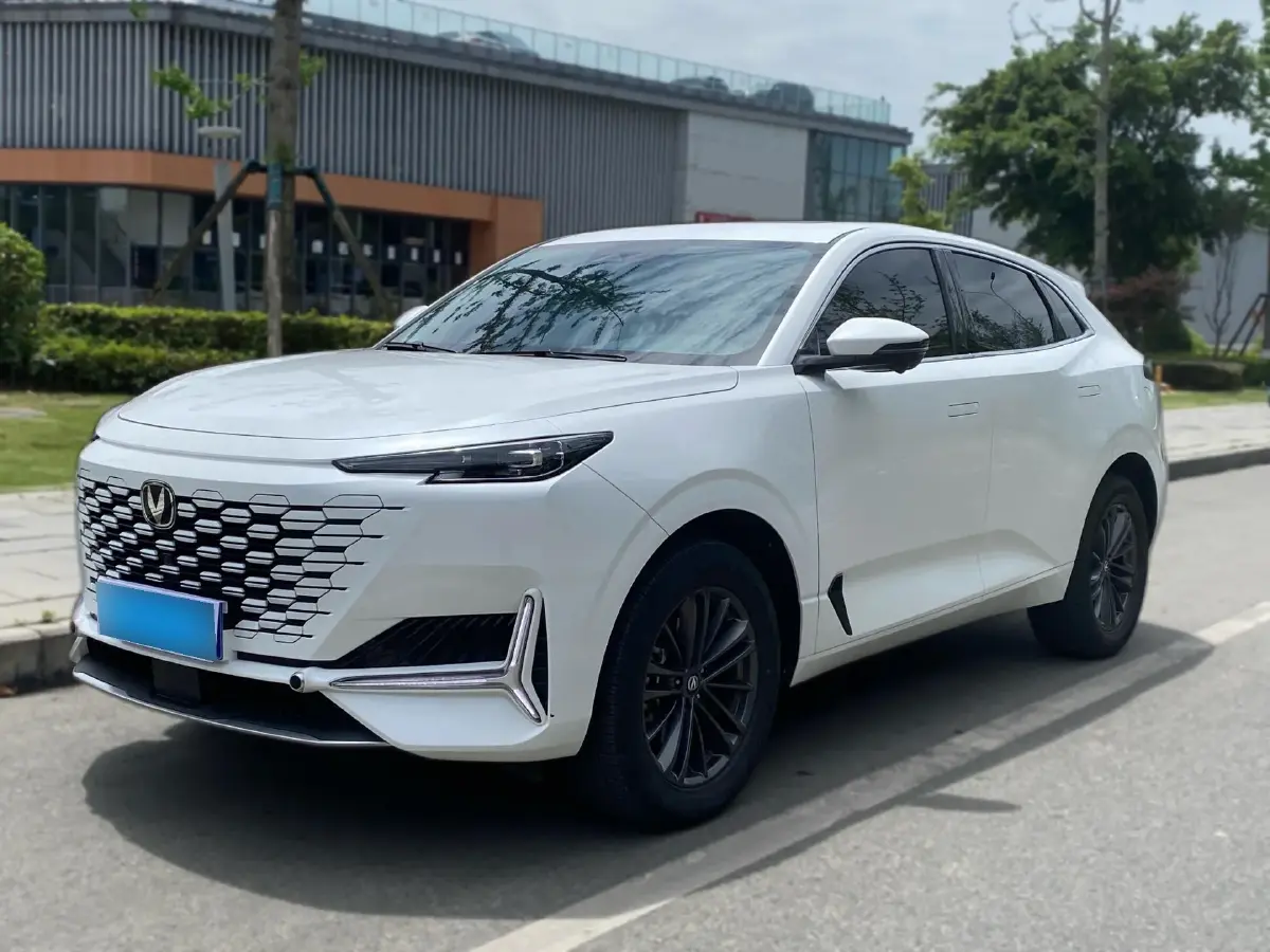2024 ChangAn UNI-K 2.0T 233HP L4 8AT