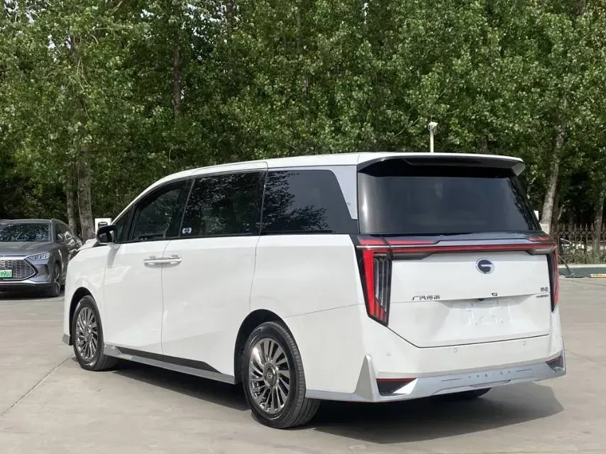 2023 GAC Trumpchi M8 2.0T 190HP L4 E-CVT Hybrid,autocango,china used car exporter,china ev exporter,chinese used car exporter,chinese used ev exporter