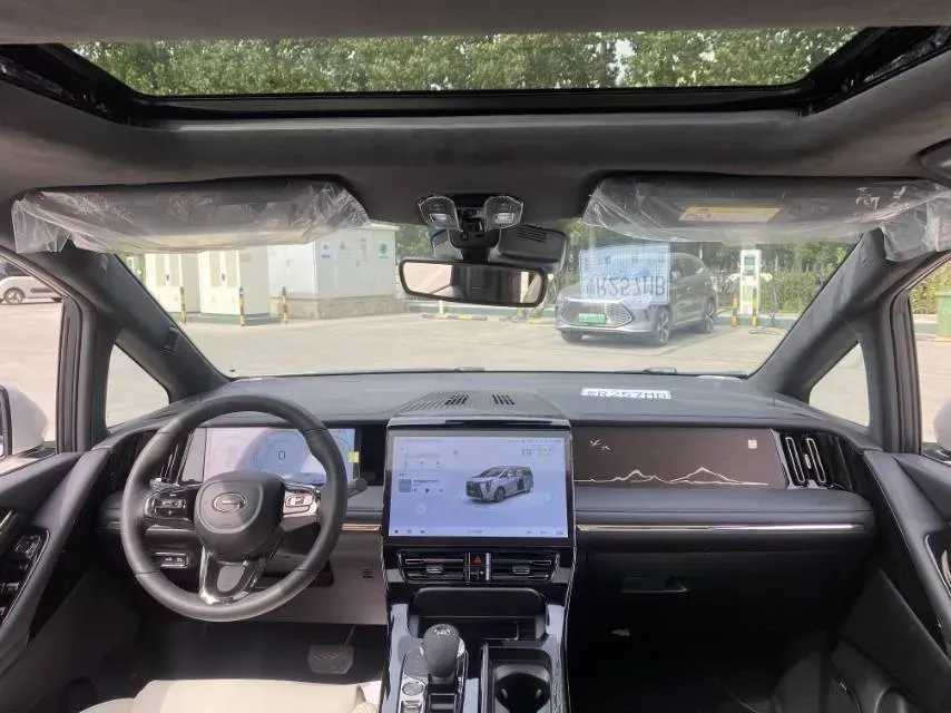 2023 GAC Trumpchi M8 2.0T 190HP L4 E-CVT Hybrid,autocango,china used car exporter,china ev exporter,chinese used car exporter,chinese used ev exporter