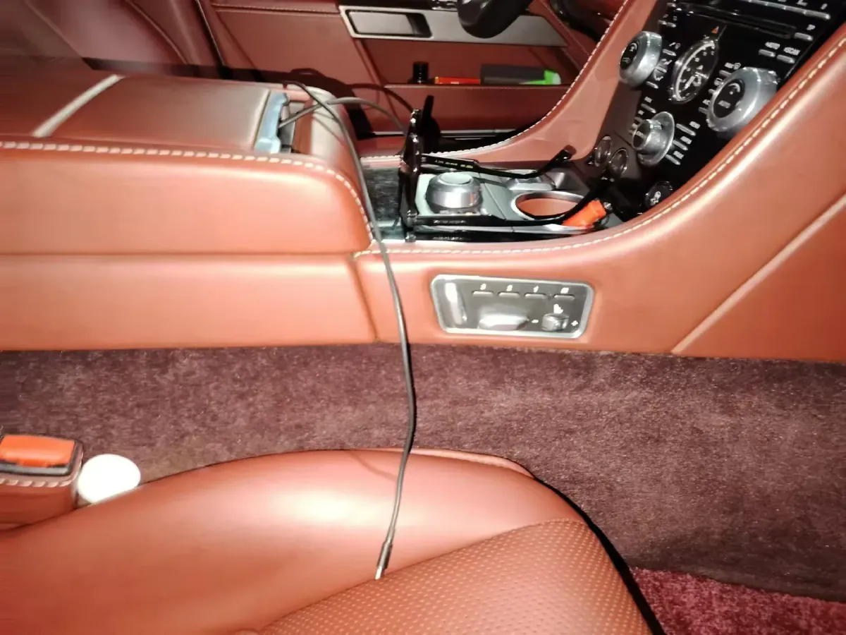 2010 Aston Martin Rapide 6.0L 477HP V12 6AT,autocango,china used car exporter,china ev exporter,chinese used car exporter,chinese used ev exporter