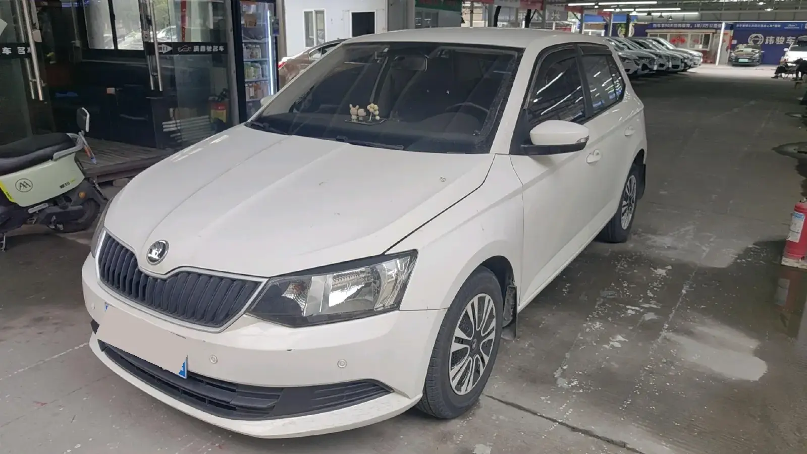2015 Skoda Fabia 1.4L 90HP L4 6AT