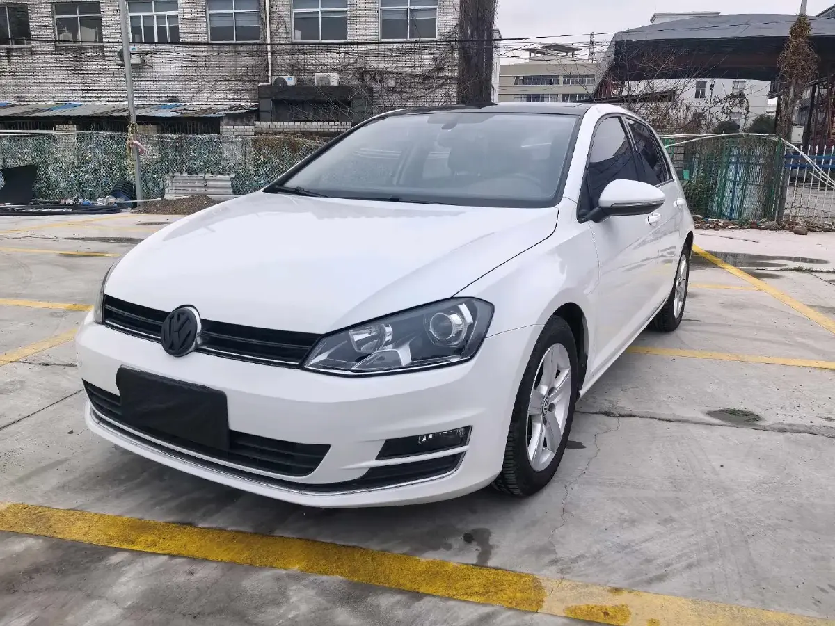 2015 Volkswagen Golf 1.4T 131HP L4 7DCT