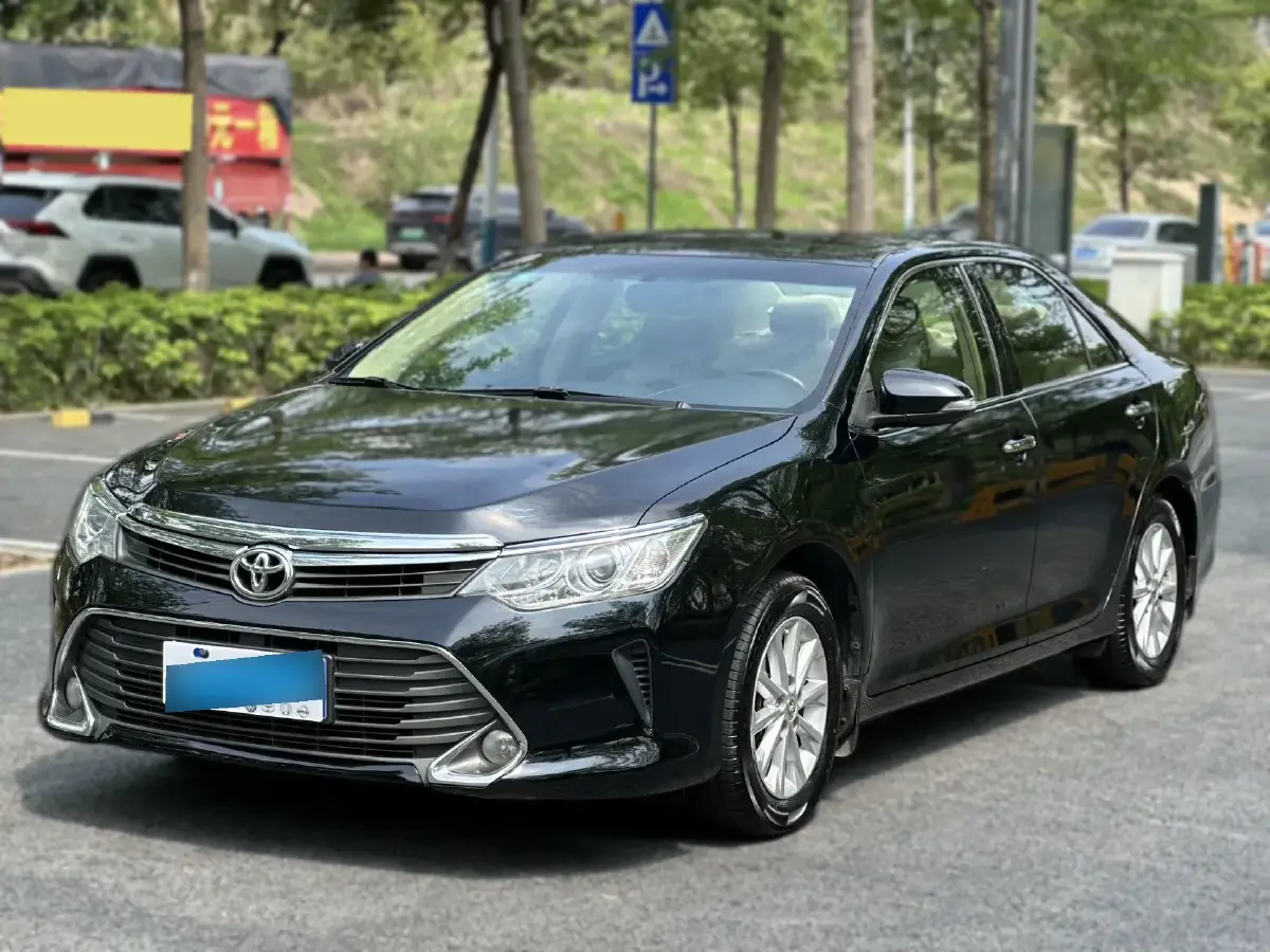 2015 Toyota Camry 2.0L 167HP L4 6AT