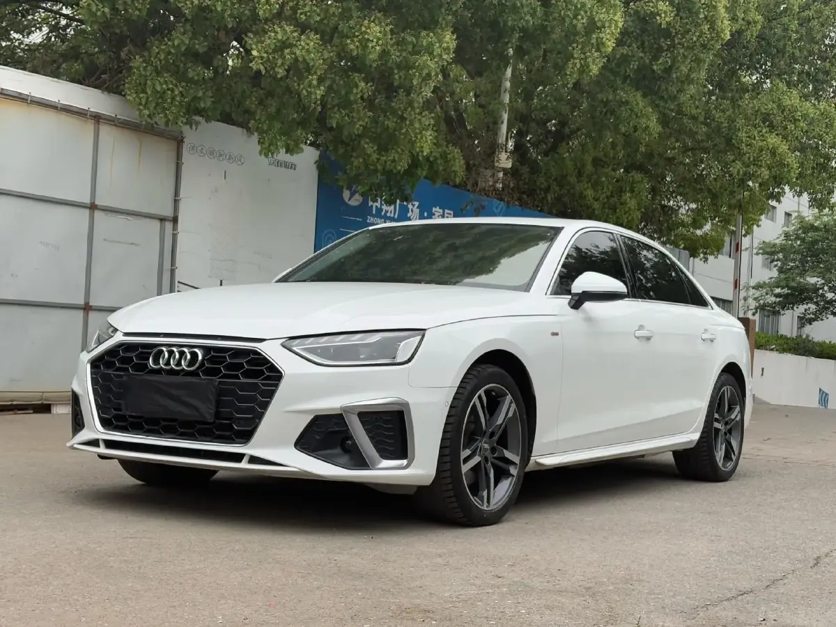 2020 Audi A4L 2.0T 190HP L4 7DCT