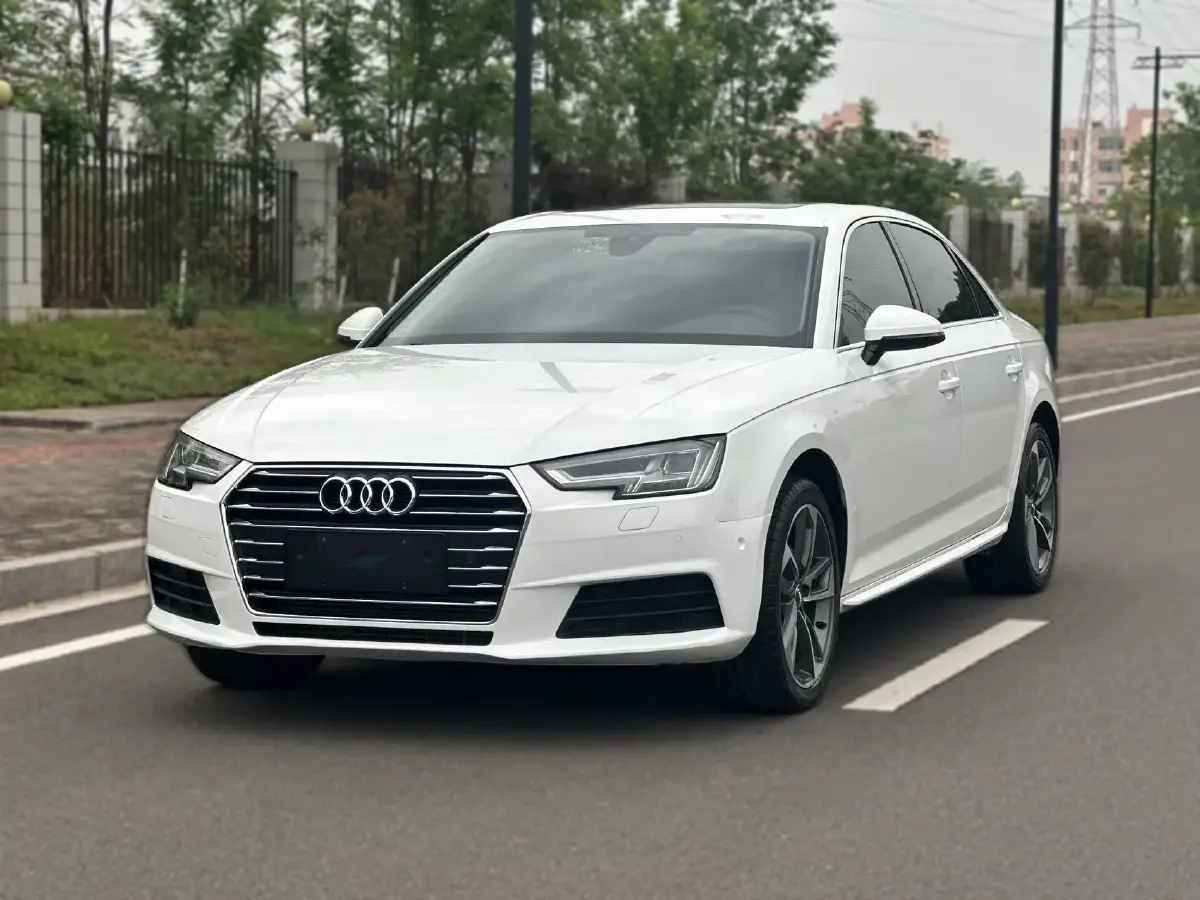 2017 Audi A4L 2.0T 190HP L4 7DCT