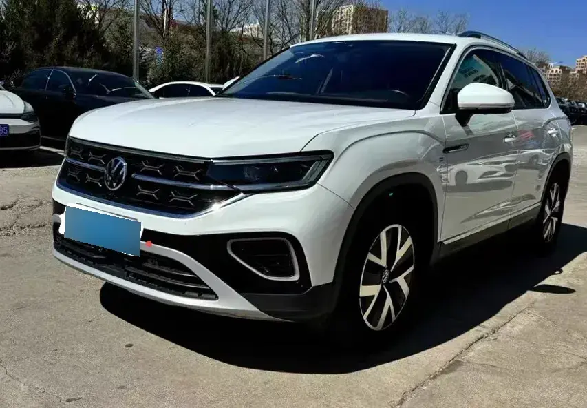 2023 Volkswagen Tayron 2.0T 186HP L4 7DCT