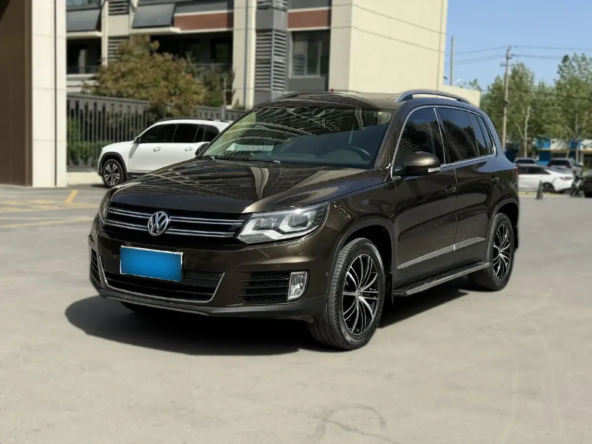2015 Volkswagen Tiguan 2.0T 200HP L4 6AT