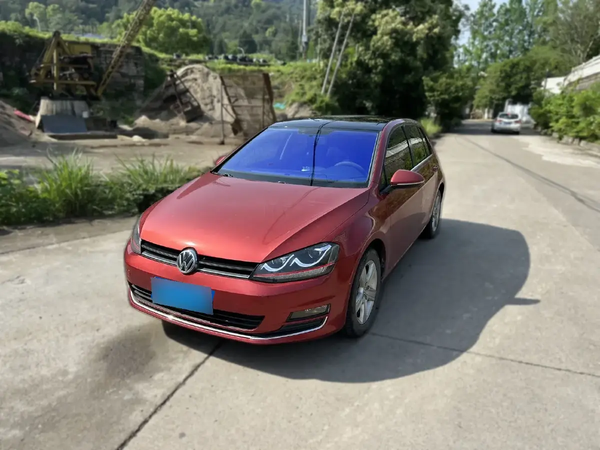 2014 Volkswagen Golf 1.4T 131HP L4 7DCT